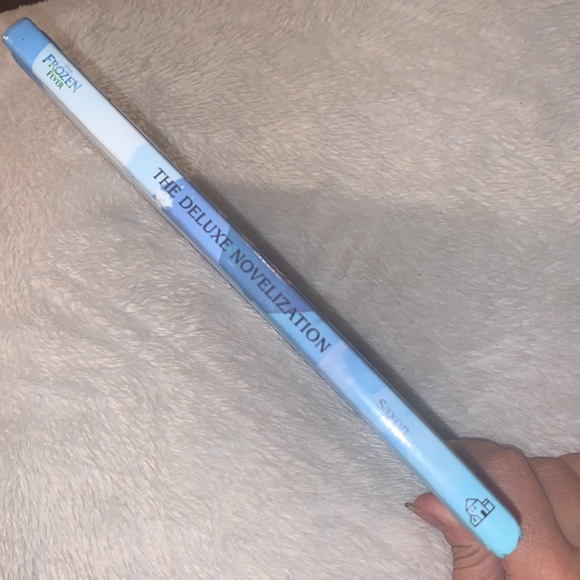 ⭐️2/$12⭐️ Frozen Fever chapter book - Picture 4 of 8